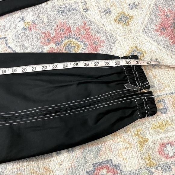 Burberry US 6 Maddie Zip Up Cargo Pants Black Contrast Stitch Zippers - Picture 16 of 16